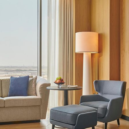 ホテル Grand Hyatt Kuwait クウェート エクステリア 写真 A floor lamp