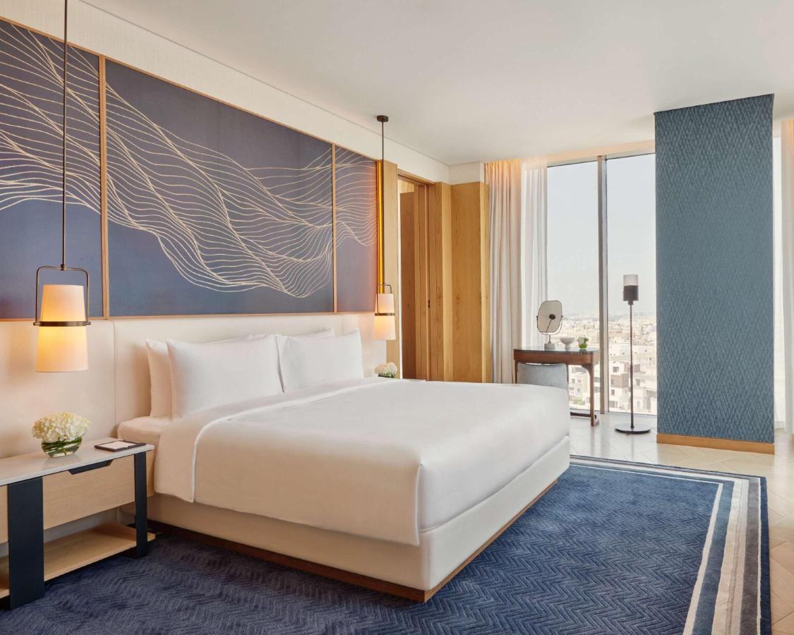 ホテル Grand Hyatt Kuwait クウェート エクステリア 写真 A bedroom at the hotel