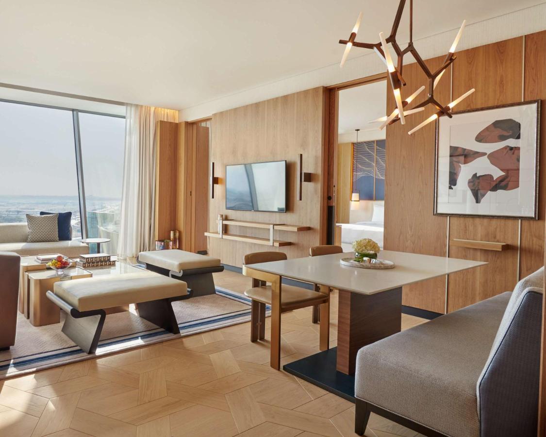 ホテル Grand Hyatt Kuwait クウェート エクステリア 写真 A suite at the hotel