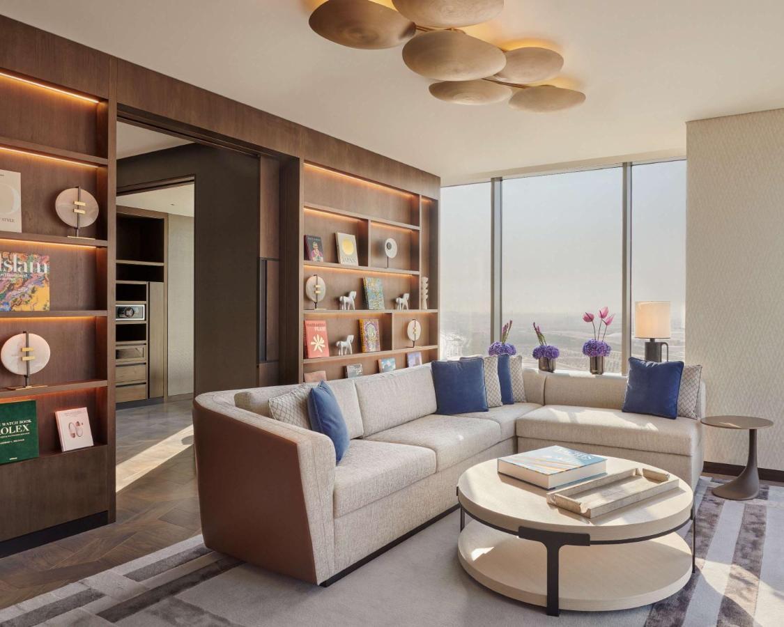 ホテル Grand Hyatt Kuwait クウェート エクステリア 写真 A living room at the Ritz-Carlton, DIFC
