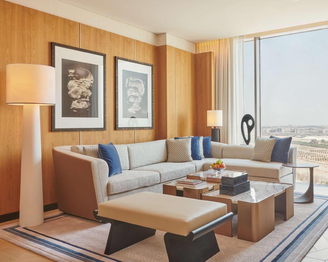 ホテル Grand Hyatt Kuwait クウェート エクステリア 写真 A living room at the Ritz-Carlton, DIFC