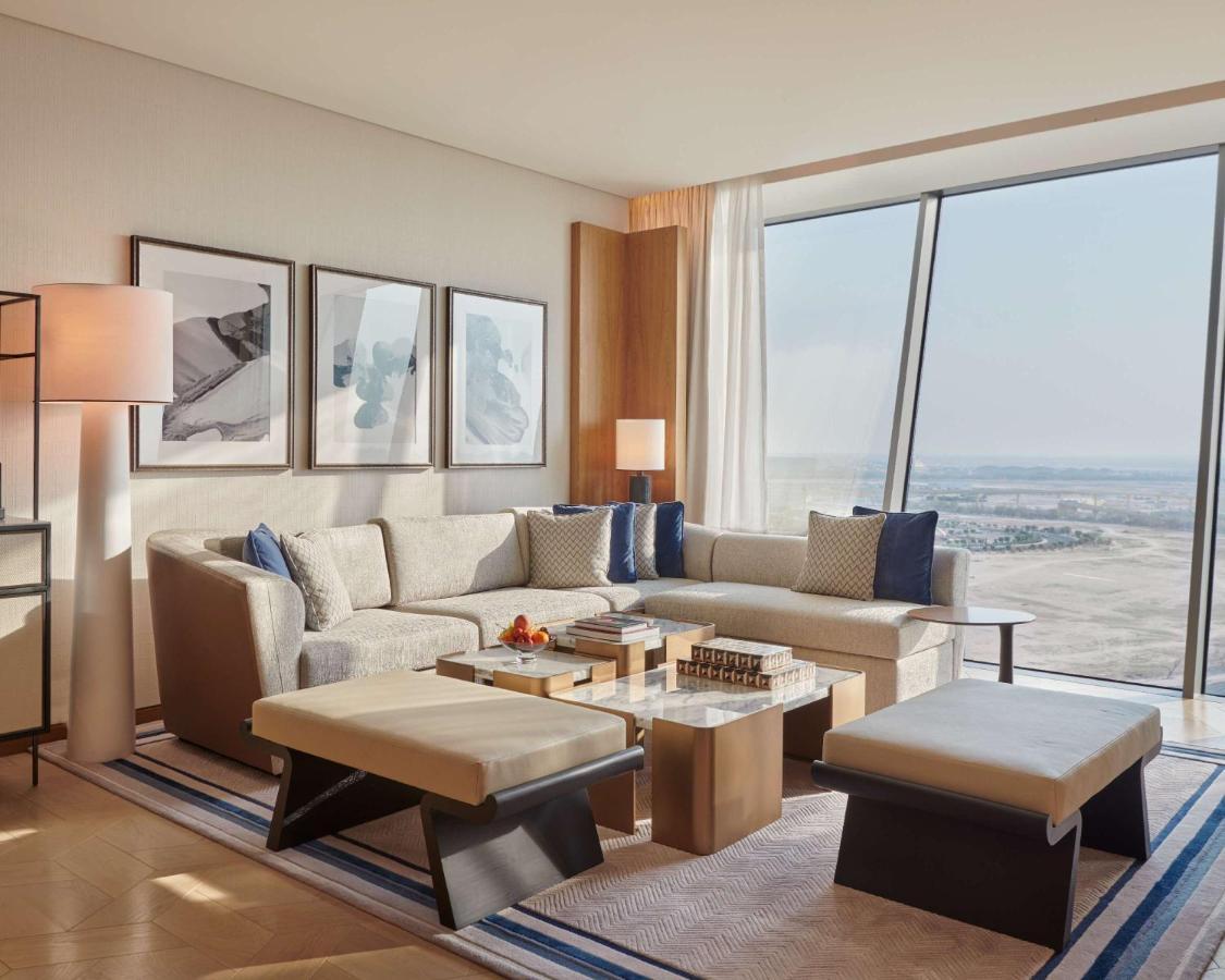 ホテル Grand Hyatt Kuwait クウェート エクステリア 写真 A living room at the Ritz-Carlton, DIFC