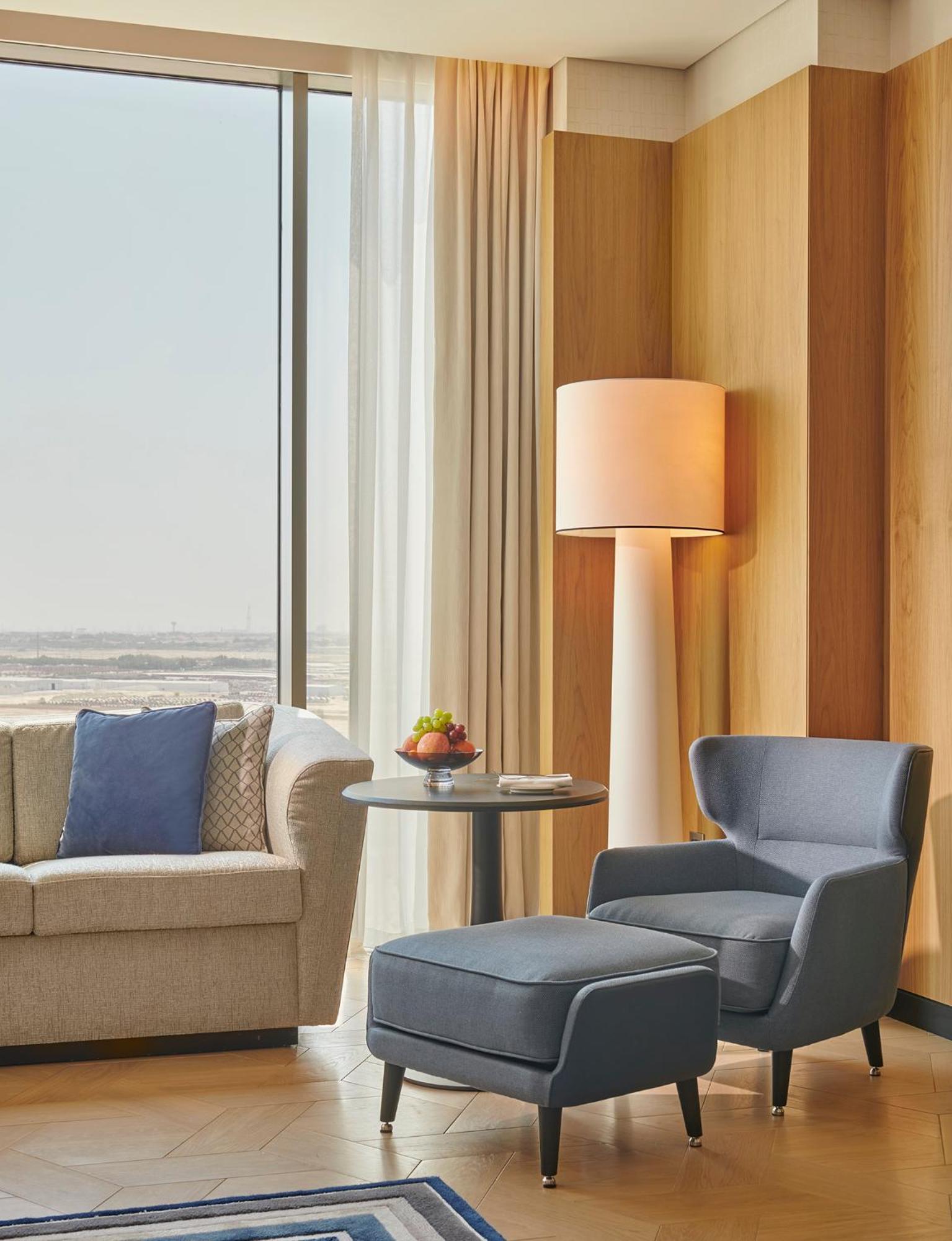ホテル Grand Hyatt Kuwait クウェート エクステリア 写真 A floor lamp